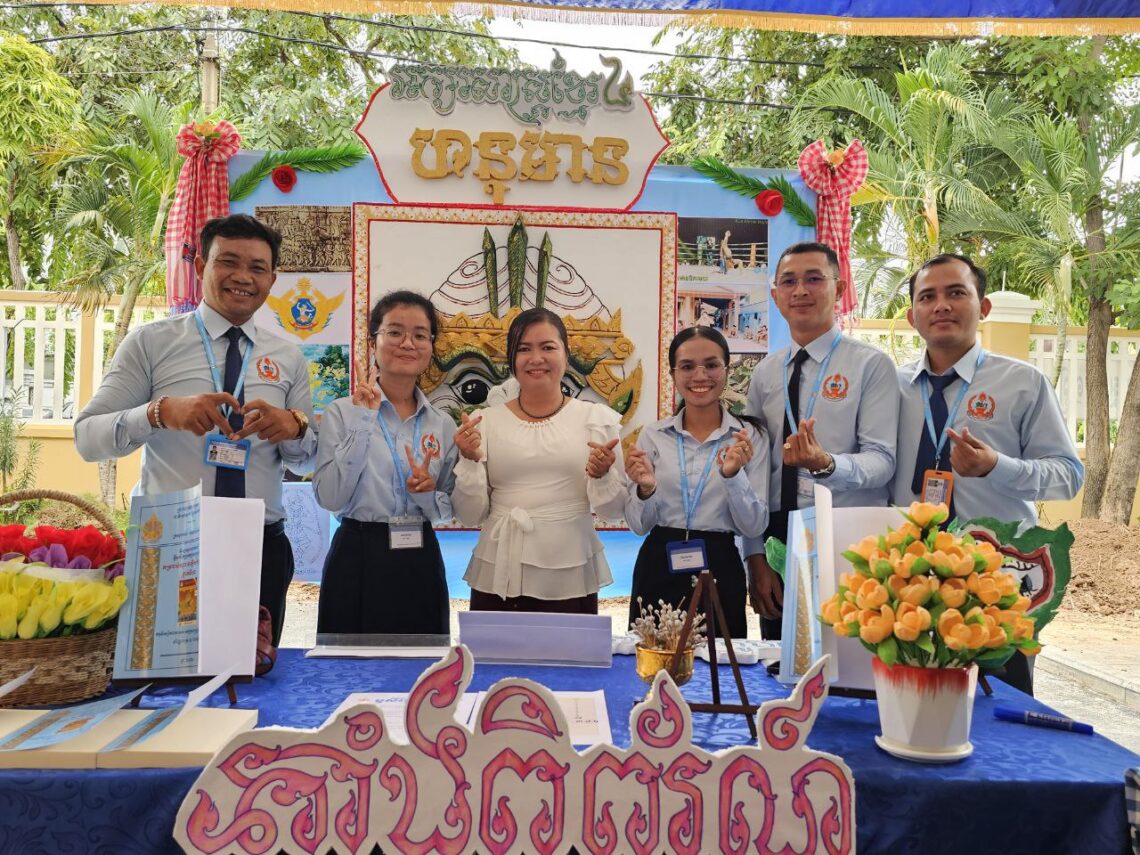 ពិព័រណ៍អប់រំស្តីពីស្នាដៃស្រាវជ្រាវរបស់គរុនិស្សិតបរិញ្ញាបត្រជាន់ខ្ពស់អប់រំវិជ្ជាជីវៈគ្រូបង្រៀនកម្រិតឧត្តម (បរិញ្ញាបត្រ+២) ជំនាន់ទី២