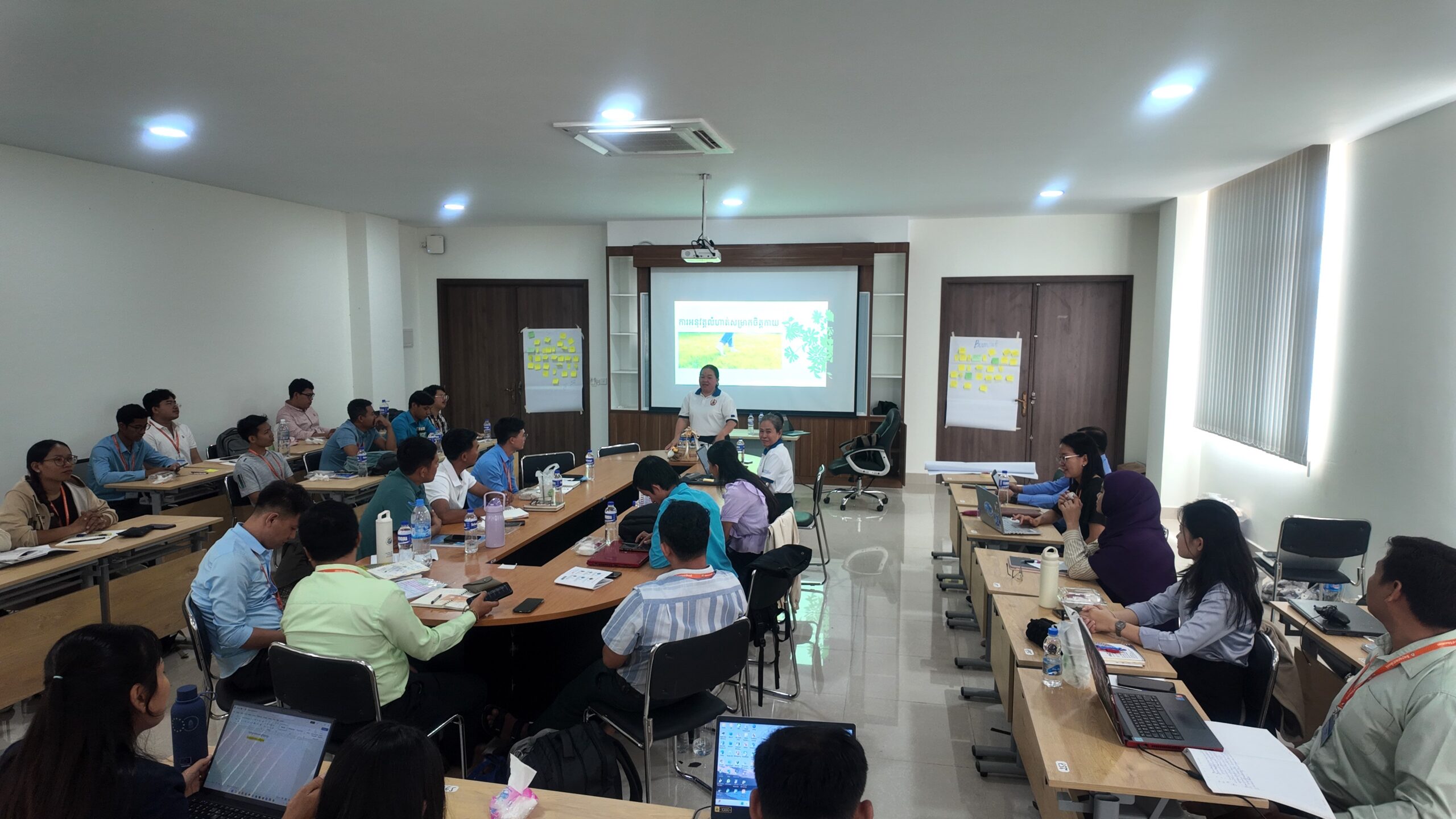 គម្រោងលើកកម្ពស់ការយល់ដឹងសុខភាពផ្លូវចិត្តនៅតាមគ្រឹះស្ថានឧត្តមសិក្សានៃប្រទេសក្នុងតំបន់អាស៊ីអាគ្នេយ៍ ហៅកាត់ថា MENTALHIGH