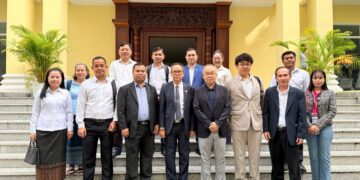 វិទ្យាស្ថានជាតិអប់រំ៖ ពិធីប្រគល់ឧបករណ៍ភ្លេង ក្រោមអធិបតីភាពរបស់ ឯកឧត្តម ពឹង គឹមឆេង អនុរដ្ឋលេខាធិការ នៃក្រសួងអប់រំ យុវជន និងកីឡា