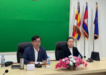 លោកស្រី ប៊ុន សុផានី នាយិការងវិទ្យាស្ថានជាតិអប់រំ បានរៀបចំទទួលគណៈកម្មកាវាយតម្លៃគ្រូឧទ្ទេសល្អ ដែលដឹកនាំដោយ លោក ង៉ោ ប៉េងឡុង អគ្គនាយករងនៃអគ្គនាយកដ្ឋានបណ្ដុះបណ្ដាល និងវិក្រឹតការ