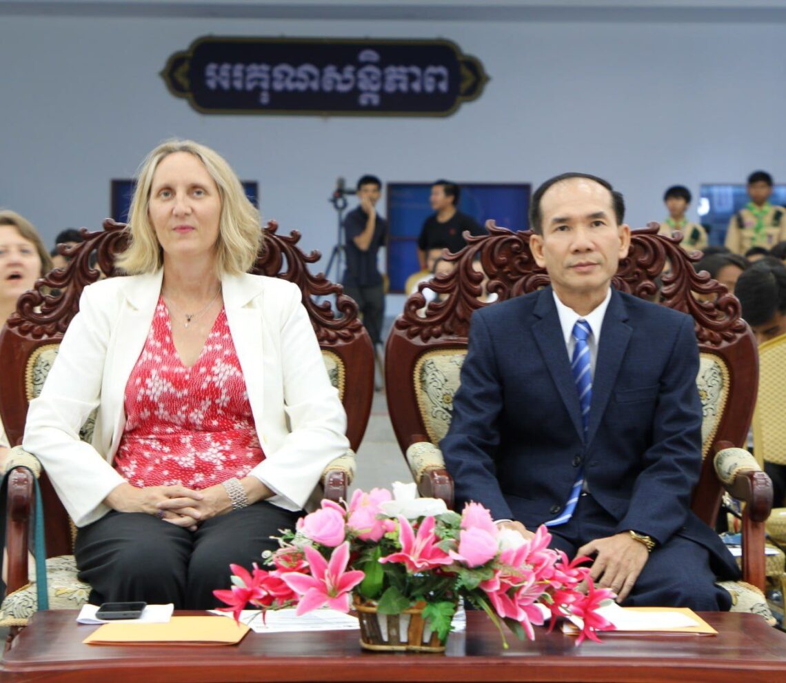 វិទ្យាស្ថានជាតិអប់រំ (វជអ) បានសហការជាមួយក្រសួងអប់រំ យុវជន និងកីឡា ស្ថានទូតបារាំង និងដៃគូ OIF, AUF, APFC បានរៀបចំអបអរសាទរទិវាអន្ដរជាតិហ្វ្រង់កូហ្វូនីក្រោមប្រធានបទ “ជំនាន់នៃសន្ដិភាព? ការរួមចំណែករបស់យុវជនដើម្បីពិភពលោកប្រកបដោយសុខសន្តិភាព”