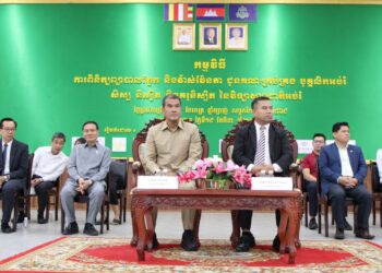 វិទ្យាស្ថានជាតិអប់រំមានបើកកម្មវិធីពិនិត្យព្យាបាលភ្នែក និងវាស់វ៉ែនតាជូនដល់គណៈគ្រប់គ្រង បុគ្គលិកអប់រំ សិស្ស និស្សិត និងគរុនិស្សិតនៃវិទ្យាស្ថានជាតិអប់រំ ដោយមន្ទីរសុខាភិបាលនៃរដ្ឋបាលរាជធានីភ្នំពេញ និងមូលនិធិហ្វ្រេដហូឡូកម្ពុជា ក្រោយអធិបតីភាពឯកឧត្តមបណ្ឌិត សៀង សុវណ្ណា នាយកវិទ្យាស្ថានជាតិអប់រំ និង ឯកឧត្តម ពេញ ធារម្យ អភិបាលរងរាជធានីភ្នំពេញ