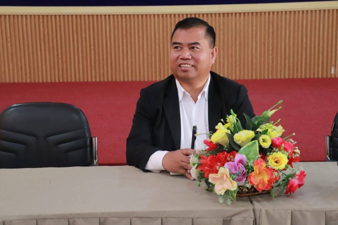 ឯកឧត្តមបណ្ឌិត សៀង សុវណ្ណា នាយកវិទ្យាស្ថានជាតិអប់រំ បានដឹកនាំសហការីចុះពិនិត្យតាមដានវាយតម្លៃការរៀន និងបង្រៀនរបស់អតីតគរុនិស្សិតBA+២ ជំនាន់ទី១ និងទី២ នៅវិទ្យាល័យគោកព្រីង ក្នុងខេត្តស្វាយរៀង