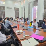 វេលាម៉ោង២:០០នាទីរសៀល មានកិច្ចប្រជុំស្តីពី «យុទ្ធសាស្រ្ដពង្រឹងគុណភាពការបណ្ដុះបណ្ដាលភាសាបរទេសនៅវិទ្យាស្ថានជាតិអប់រំ» ក្រោមអធិបតីភាព ឯកឧត្ដមបណ្ឌិត សៀង សុវណ្ណា នាយកវិទ្យាស្ថានជាតិអប់រំ