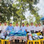 ឯកឧត្តមបណ្ឌិត សៀង សុវណ្ណា នាយកវិទ្យាស្ថានជាតិអប់រំ​ បានដឹកនាំនាយករង មន្ត្រីគ្រប់គ្រង បុគ្គលិកការិយាល័យ ដេប៉ាតឺម៉ង់ គ្រូឧទ្ទេសនៃវិទ្យាស្ថានជាតិអប់រំ និងលោកស្រីនាយិកា​ លោកគ្រូ អ្នកគ្រូ នៃសាលាបឋមសិក្សាអនុវត្ត​ ចុះបំប៉នសមត្ថភាពស្ដីពី​ “វិធីសាស្ត្រ​បង្រៀន និងការប្រើប្រាស់បច្ចេកវិទ្យាព័ត៍មានដល់កន្លែង